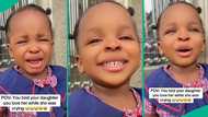 Funny toddler quickly wipes tears after hearing sweet words from mum's mouth, video trends