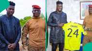 Andre Onana visits Burkina Faso president Ibrahim Traore, gifts him signed jersey with special message