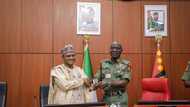 Gwamna Sani Ya Fara Shirin Kawo Karshen 'Yan Bindiga a Kaduna, Ya Gana Da Manyan Hafsoshin Tsaro 3