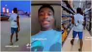 "Father of the year": Man backs his child with wrapper, shocks many people inside supermarket