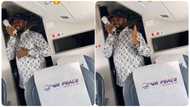 Love in Airplane: Nigerian man proposes to girlfriend while flying on Air Peace