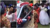 Emotional moment mother gives car to daughter on her wedding day, see what the mom said that made people cry (video)
