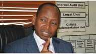 EFCC ta bankaɗo yadda Dakataccen Akanta Janar ya karɓi Biliyan N15bn na goro don saurin biyan jihohi 9 wasu kuɗaɗe