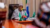Gwamnan Arewa Na APC Ya Sallami Kwamishinoni da Hadimai Daga Aiki, Ya Basu Lokaci Su Bar Ofis
