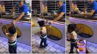 Davido’s Ifeanyi gets fed up as ice-cream man plays games with him, walks away in frustration in funny video