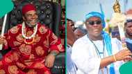 Pete Edochie greets Ooni of Ife with handshake, no prostration, old video trends