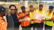 Heart warming moment Shehu Sani distributes Christmas hampers to traffic wardens, video emerges