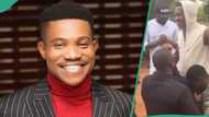 “Una no complain say dem kneel”: Pastor Jerry Eze gives 6 worship team members new cars, clip trends