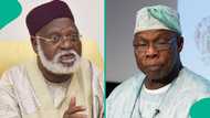 Yadda Janar Abdulsalami ya hana Obasanjo kai gwamnatin tarayya kotu