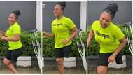 Pretty Nigerian lady with one leg drops her crutches, scatters Buga dance challenge, amazing video goes viral