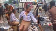 "Your mama get doings": Female graduate celebrated in grand style as she visits mother's roadside shop after signing out