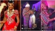 Papaya Ex: Moment influencer picked winner of car gift at 1m IG fans party, youths scream for iPhone gifts