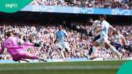 Taiwo Awoniyi produces poor miss to give Coventry lead vs Manchester City