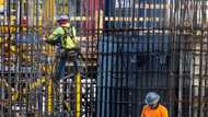 US private sector hiring picks up again in March