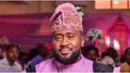 Breaking: Thugs attack Desmond Elliot's vehicle in Lagos