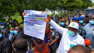 Governor Ugwuanyi addresses #EnuguEndSarsProtest protesters