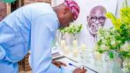 BREAKING: Photos emerge as Sanwo-Olu visits Akeredolu’s family