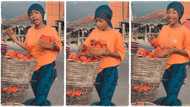 "Where are you living?" Elegnant lady helps her mother to sell fresh pepper inside market, video goes viral