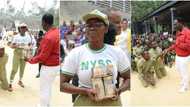 Jubilation as Prophet Jeremiah Fufeyin gifts outgoing and incoming corps members N1.5 million
