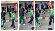 "Your tutorial makes sense oo": Young boys teach netizens hot new legwork moves, many rush to learn