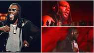 "Na him get stage": Burna Boy displays amazing performance at J. Cole’s concert, Oyinbo fans go wild for him