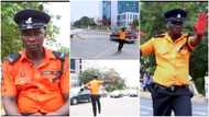 Viral video shows Nigerian policeman dancing as he controls traffic in Abuja, people react