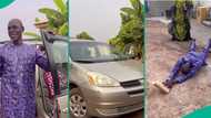 Father rolls on floor as daughter gifts him car after 30 years of riding bike, sweet video trends