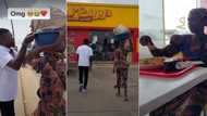 "I want to make you happy": Nigerian man buys jollof rice and chicken for roadside hawker on his birthday