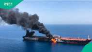 An ragargaji tankar gas din Amurka tana tafiya a teku, ta kama da wuta