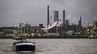 German investors cheered by tariff talks, new government