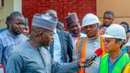 Bidiyon Yahaya Bello yana yi wa ɗan kwangilar China kaca-kaca akan ha'inci ya ɗauki hankulan mutane