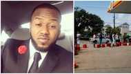 Lady weeps uncontrollably as man she shouted at inside filling station for no reason surprisingly pays for her gas
