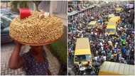 Photo of groundnut seller causes massive stir online, people are amazed at how she arranged her tray