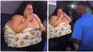 "Love is blind": Nigerian man proposes marriage to his white sweetheart, video goes viral and causes stir
