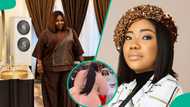 Awkward greeting between Mercy Chinwo and colleague Mera Owili elicits reactions: "Na wa Oh"