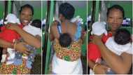 Mother of triplets carries all of them at once and dances smoothly inside room, sweet video goes viral