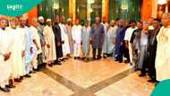 Siyasa ta ɗauki zafi, Bola Tinubu ya shiga ganawa da gwamnonin jam'iyyar APC a Aso Rock