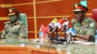 BREAKING: Tension, anxiety as service chiefs storm Ibadan