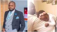 If I reduce my stomach's size, where will my daughter place her head? Dad asks, stirs reactions with photo