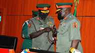 Buratai ya mika mulki ga sabon shugaban hafsan sojin kasa, Ibrahim Attahiru (Hotuna)