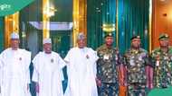 Breaking: Tinubu meets with service chiefs in Aso Rock