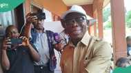 BREAKING: Edo APC strongman, Oshiomhole casts vote in gov'ship poll, "voters know what they want"