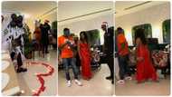 “Why is she running away”: Nigerian man kneels in corner to propose to lady, she runs away