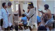 "We wan finish this girl": Brothers dance happily & praise sister as she cooks in kitchen, they put up show