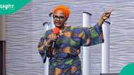 "Don Allah ka taimaka," Malamar coci ta durkusa a kan gwiwa, ta roki Ministan Abuja, Wike