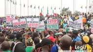 Breaking: Chaos in Lagos as protesting NLC, TUC members block Sanwo-Olu's office entrance