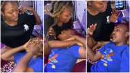 Nigerian lady cries hard, put hands on her head after boyfriend reportedly broke up with her on Christmas day