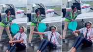 "Please don't faint o": After 10 years, Lady achieves dream of becoming pilot, captain pours water on her in video