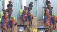 "Hardworking woman": Lady with no hands uses her two legs to grind okra, video melts hearts