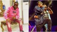 Speed Darlington campaigns to be Nigeria's president in 2023 at Zlatan Ibile’s concert (video)